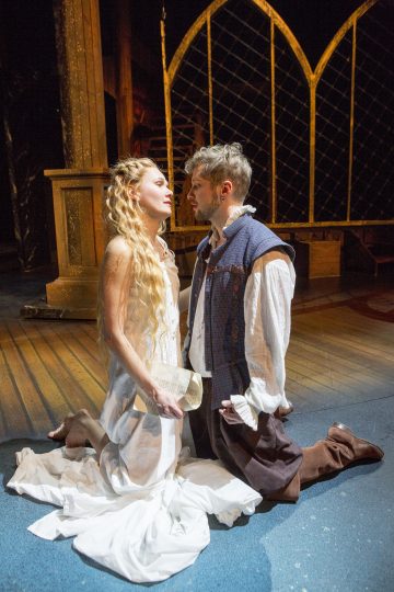 Helsingin Kaupunginteatteri – Rakastunut Shakespeare – Kuvassa Miila Virtanen ja Heikki Ranta – Kuva Tapio Vanhatalo