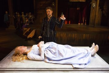 Helsingin Kaupunginteatteri – Rakastunut Shakespeare – Kuvassa Miila Virtanen ja Heikki Ranta – Kuva Tapio Vanhatalo