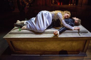 Helsingin Kaupunginteatteri – Rakastunut Shakespeare – Kuvassa Miila Virtanen ja Heikki Ranta – Kuva Tapio Vanhatalo