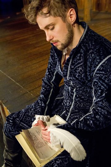 Helsingin Kaupunginteatteri – Rakastunut Shakespeare – Kuvassa Heikki Ranta – Kuva Tapio Vanhatalo