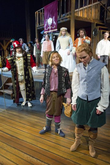 Helsingin Kaupunginteatteri – Rakastunut Shakespeare – Kuvassa edessä Risto Kaskilahti, Luca Elshout ja Miila Virtanen – Kuva Tapio Vanhatalo