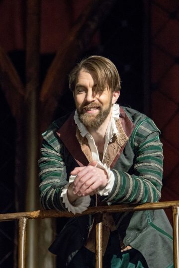 Helsingin Kaupunginteatteri – Rakastunut Shakespeare – Kuvassa Tuukka Leppänen – Kuva Tapio Vanhatalo