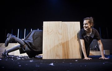 Lilla Teatern – Sommarboken – På bilden Sue Lemström och Jessica Grabowsky – Foto © Cata Portin