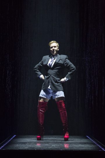 Helsingin Kaupunginteatteri – Kinky Boots – Kuvassa Petrus Kähkönen – Kuva © Mirka Kleemola