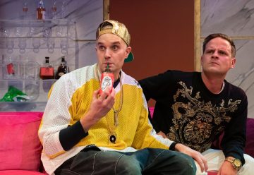 COMEBACK – räpätessä roiskuu