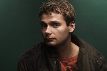 Lilla Teatern – Den besynnerliga händelsen med hunden om natten – Alexander Wendelin – Foto Ilkka Saastamoinen