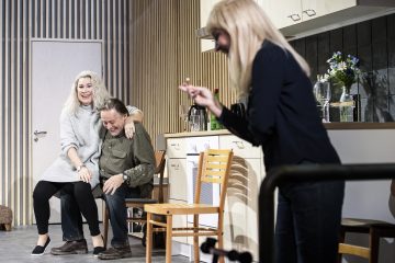 Helsingin Kaupunginteatteri – Lapset – Kuvassa Aino Seppo, Jukka-Pekka Palo ja Jaana Saarinen – Kuva Uupi Tirronen