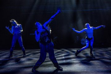 Helsingin Kaupunginteatteri – Jumala on kauneus – Taideyliopiston Teatterikorkeakoulu – Kuva Veera Anttila, Juuso Timonen, Alexandra Oupornikova – Kuva Robert Seger