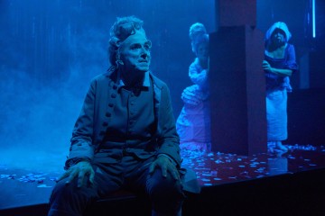 Lilla Teatern – Figaros bröllop – På bilden Joachim Wigelius, Ursula Salo och Pia Runnakko  – Foto Linus Lindholm