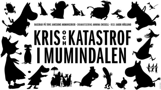 Muumisarjan hahmojen mustat siluetit ympäröivät valkoisella pohjalla olevaa rohkeaa ruotsinkielistä tekstiä "Kris och Katastrof i Mumindalen". Pienemmällä tekstillä yläpuolella mainitaan Tove Jansson ja muita tekijöitä.