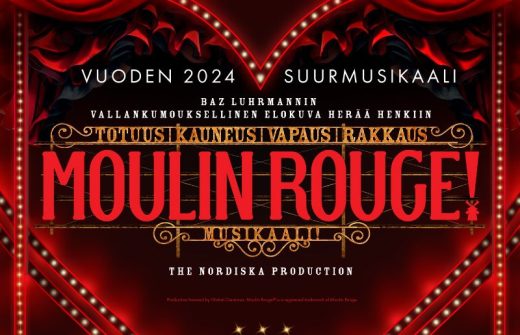 Punakultainen Moulin Rouge! -musikaalijuliste, jossa on dramaattiset verhot, telttavalot ja suomenkielinen teksti, jossa ilmoitetaan vuoden 2024 suuresta musikaalituotannosta.
