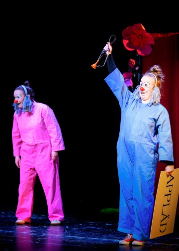 Lilla Teatern – Strömsö – På bilden Marika Westerling, Stella Laine – Foto Cata Portin